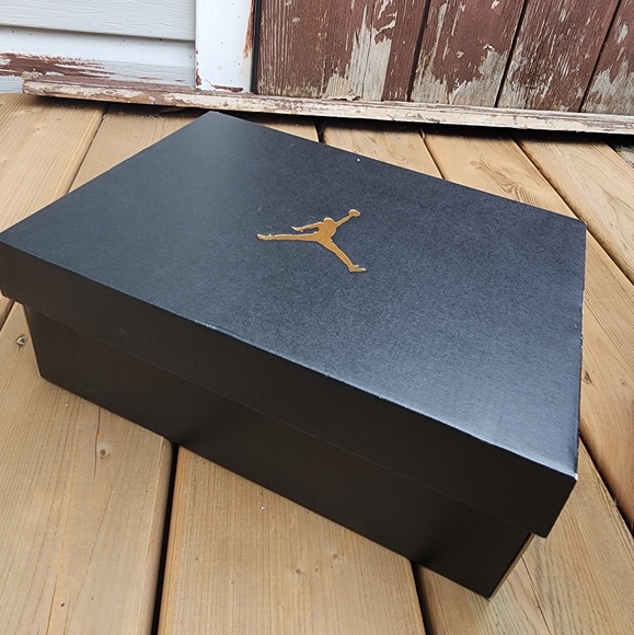 Air Jordan size 8 *like new* Cherrywood - Picture 7 of 10